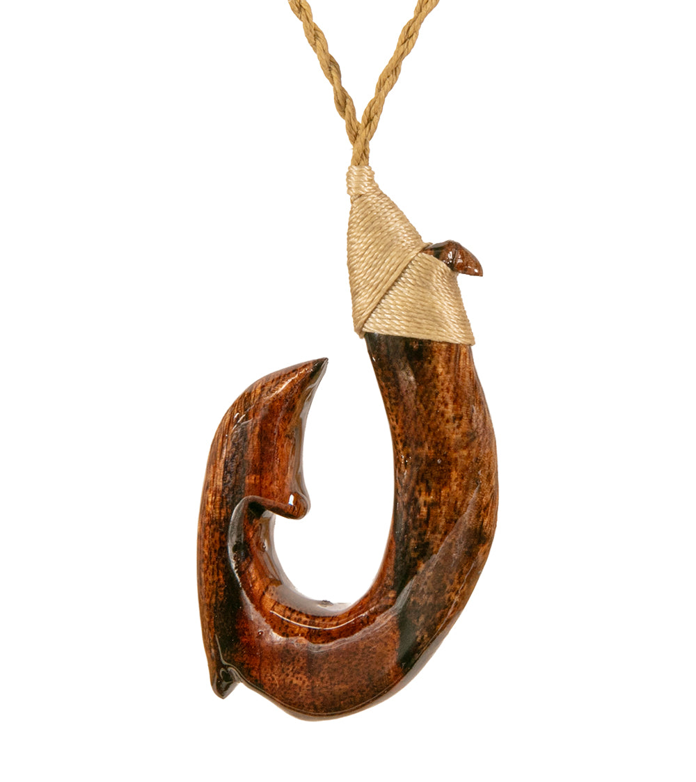Colgante de gancho Ulua de koa rizado