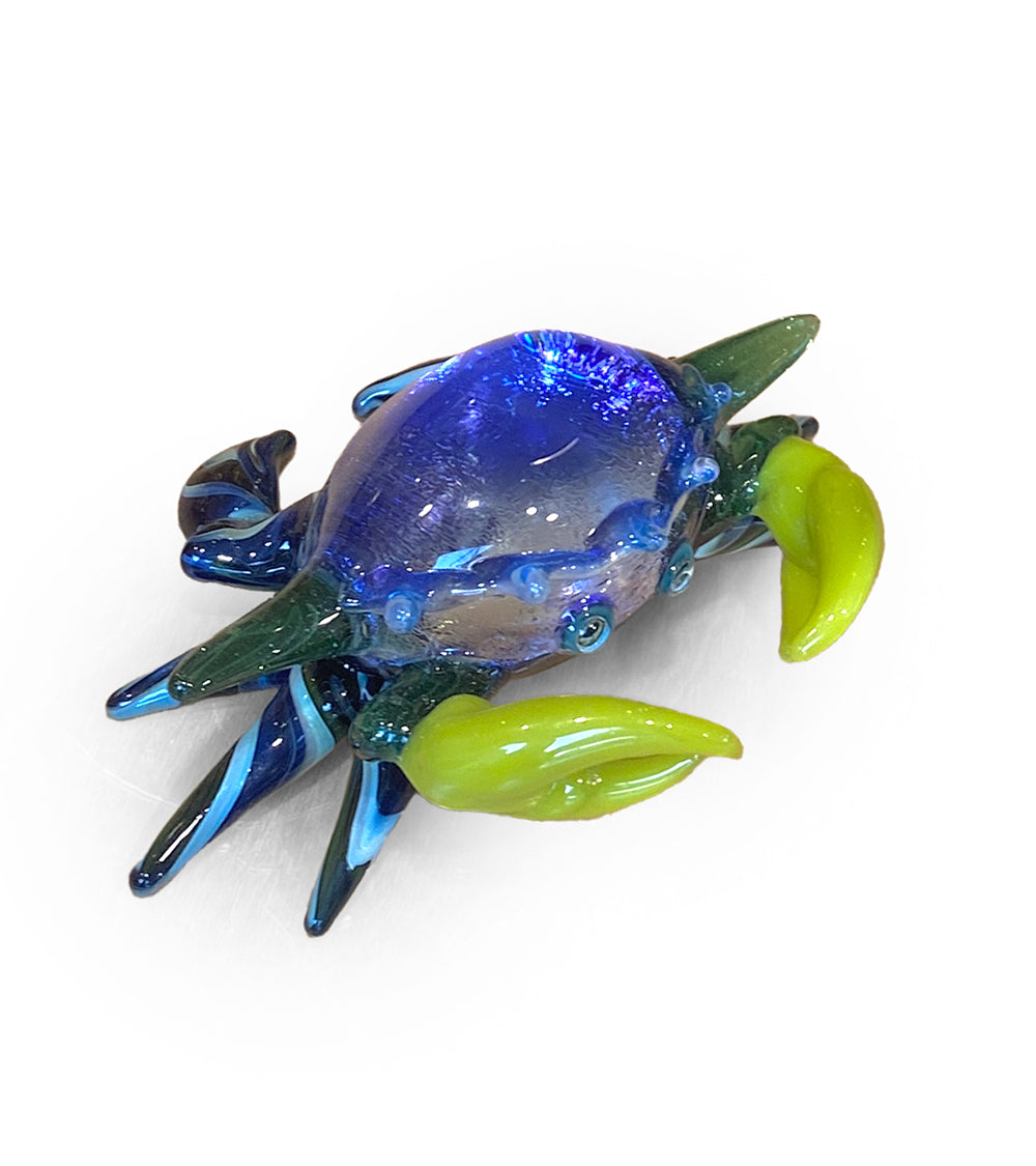 Escultura de vidrio "SmallCrab" de Luke Olsen