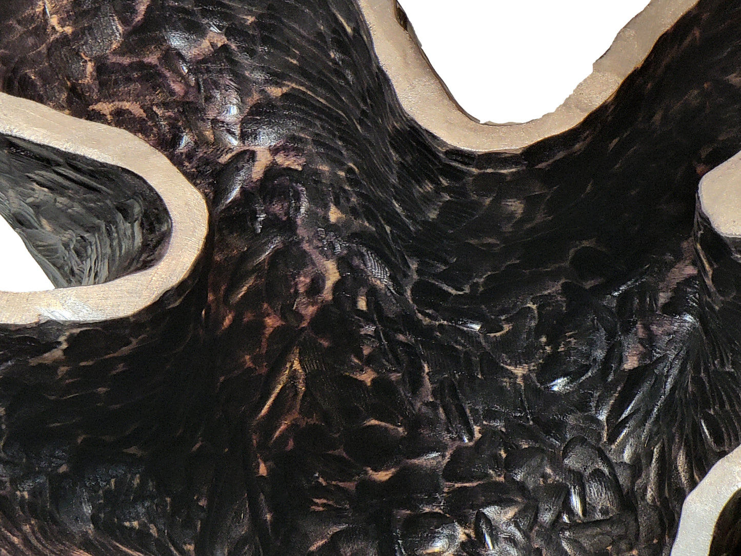 Vasija tallada "Fresno texturizado" de Andy DiPietro