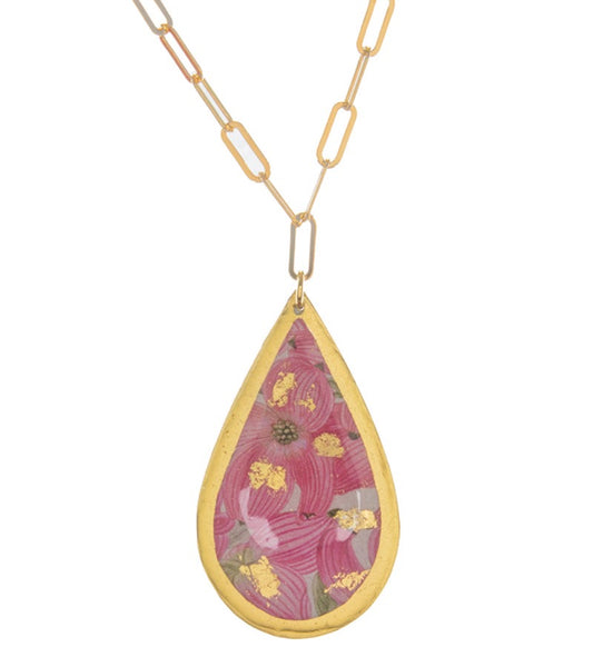 Collar de lágrima de color rosa cornejo