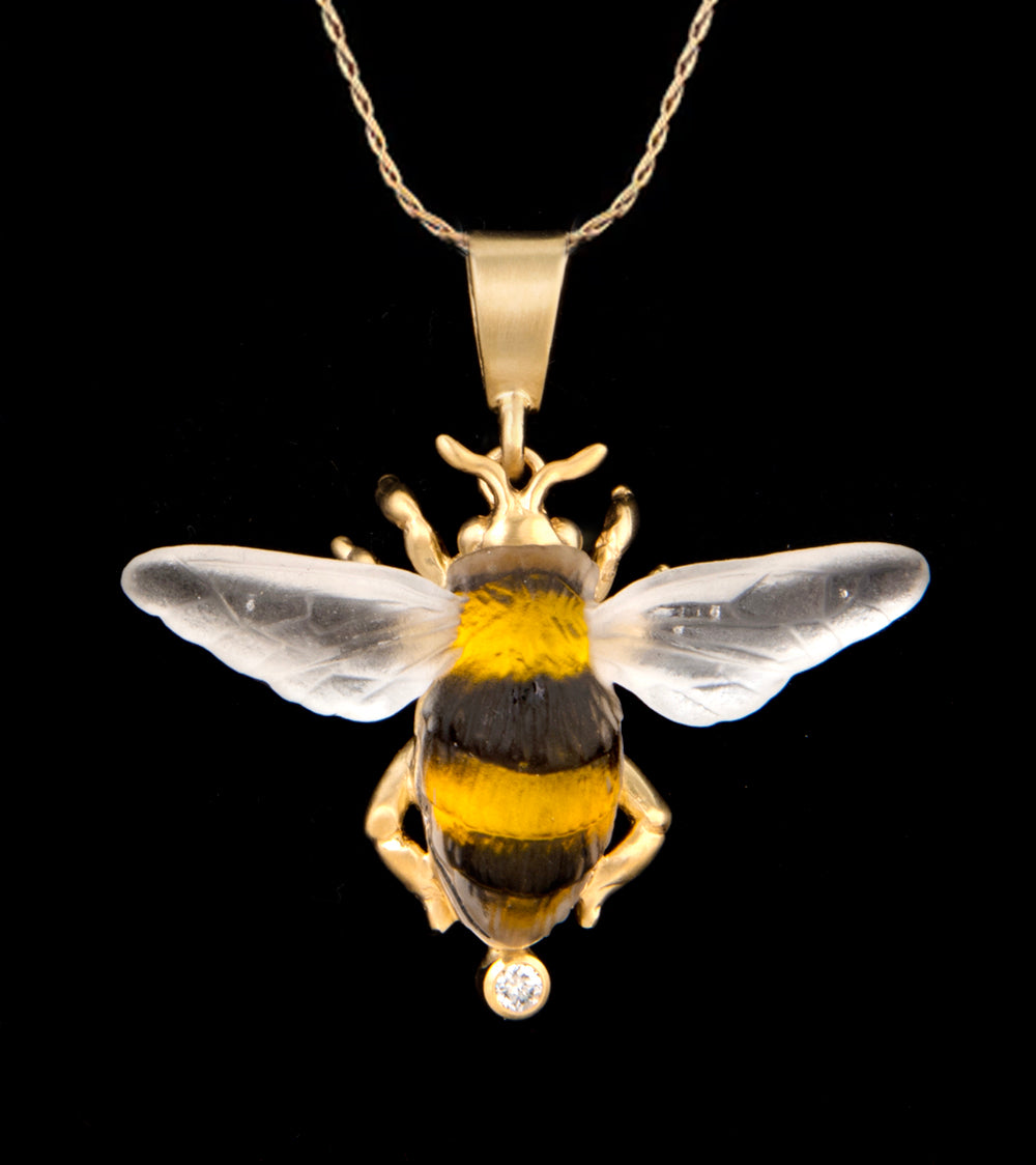 Colgante de abeja hawaiana en oro amarillo de 14 k y diamantes