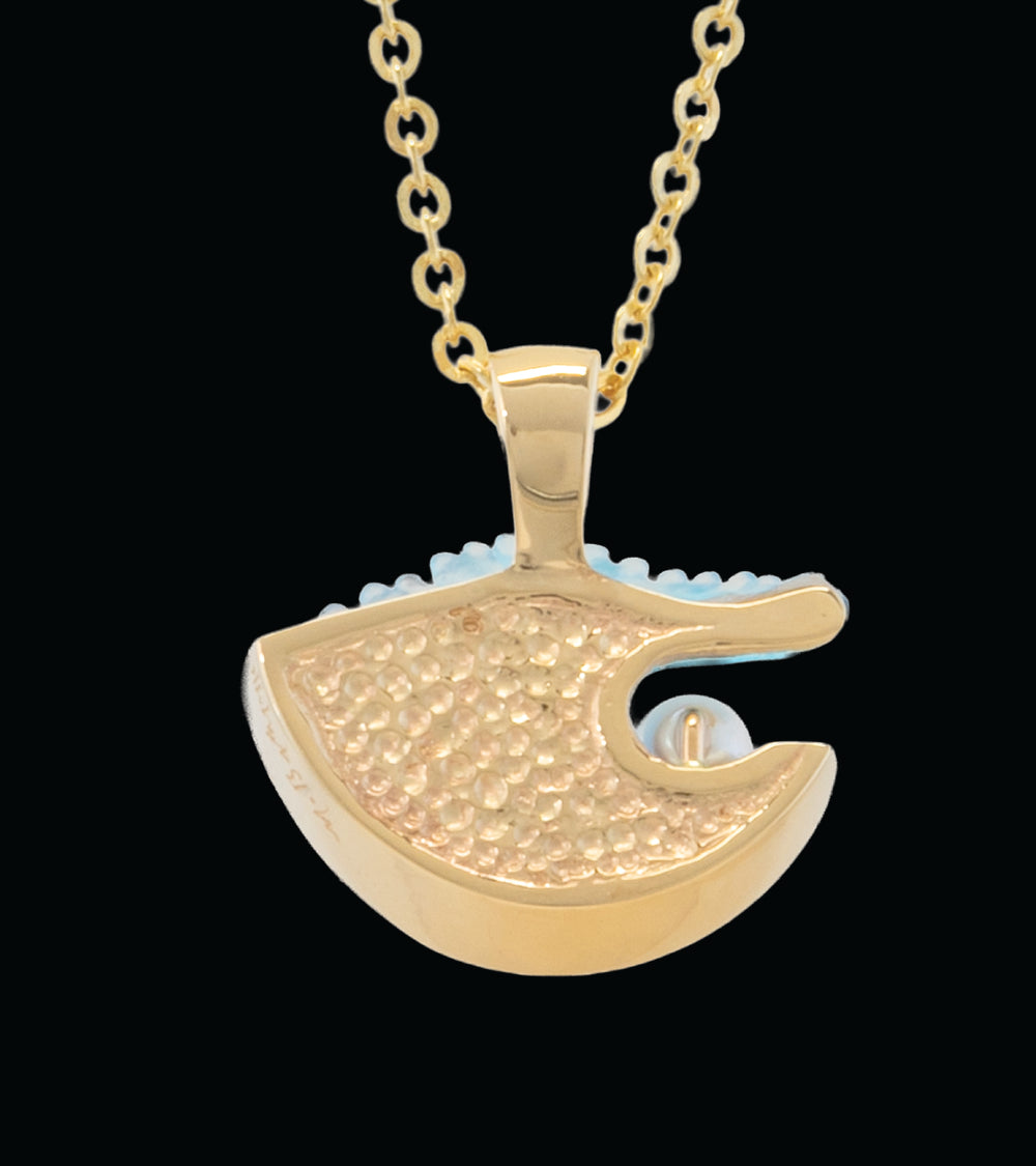 Colgante de ola de perla y oro amarillo de 14 k