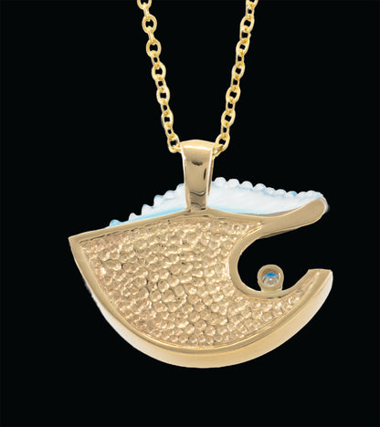 Colgante de ola grande de oro amarillo de 14 k y diamantes