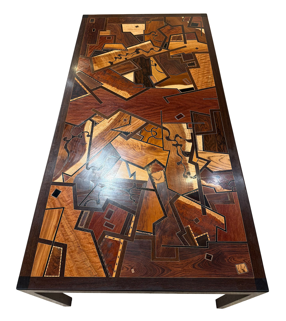 Mural con incrustaciones de madera "Afzel la Tortuga" de Chris Cantwell