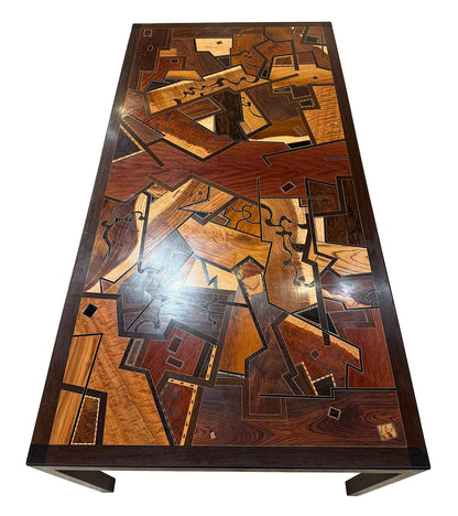Mural con incrustaciones de madera "Afzel la Tortuga" de Chris Cantwell