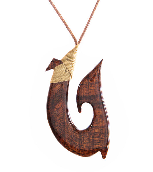 Colgante de gancho de koa rizado