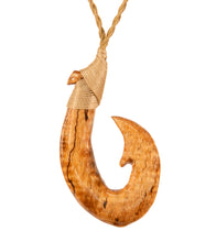 カーリーコアウルアフックペンダント