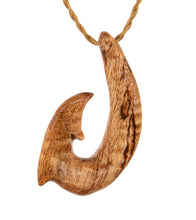 Colgante de gancho Ulua de koa rizado