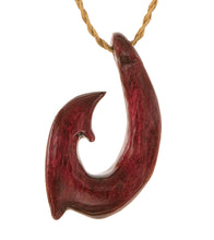 Colgante de gancho Ulua de koa rizado