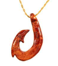 Colgante de gancho Ulua de koa rizado
