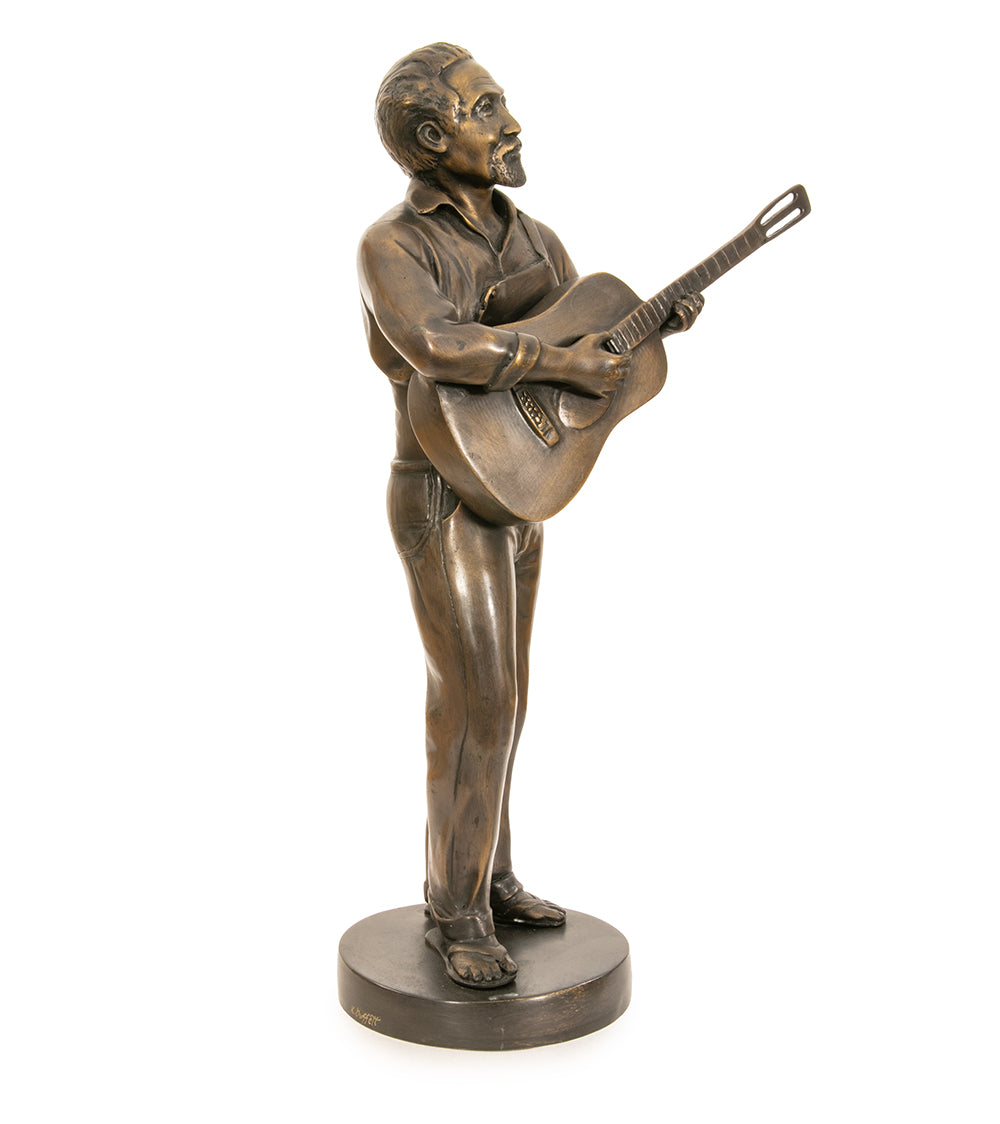 Escultura de bronce "Kaha ka 'Io"