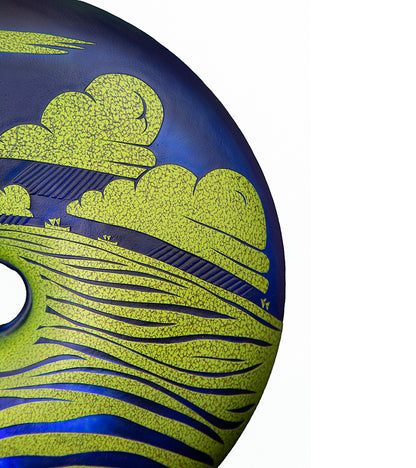 ガラスの「クジラの円盤」彫刻