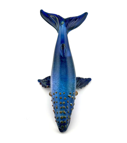 Escultura de vidrio "Gran ballena" de Luke Olsen