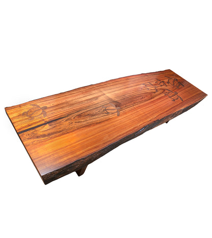 深絞り樹脂を使用したフリーフォームバンケットテーブル