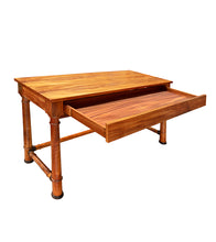 Queen Emma Desk with Drawer