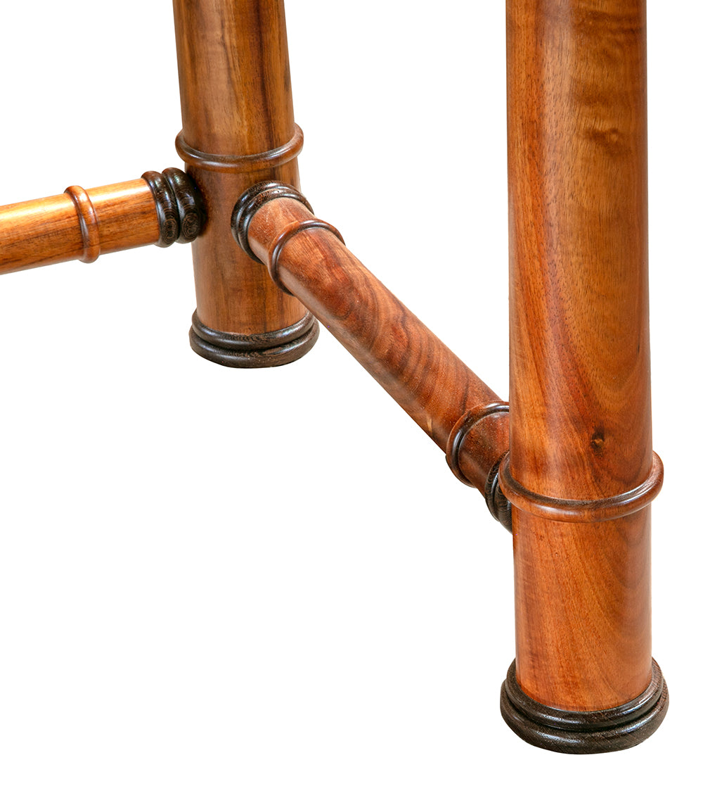 Queen Emma Desk with Drawer