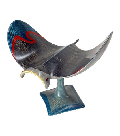 Escultura de madera "Manta" de Rock Cross