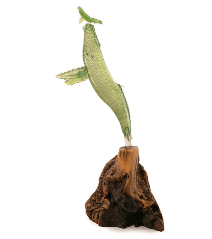 Escultura de vidrio y madera "Primer aliento, verde" de Luke Olsen