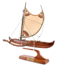 Koa 18 インチ カヌー「オペル ポリ」フランシス ピンメル作