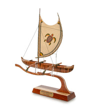 フランシス・ピメル作、手描きの帆付きコア12インチカヌー「ハワイアンフィッシング」