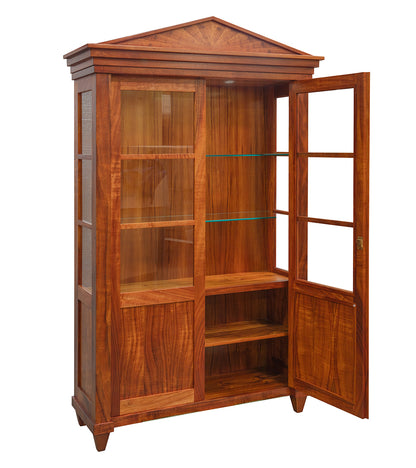 Vitrina de porcelana Queen Emma con un par de puertas dobles