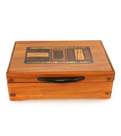 「表情豊かな」コア材寄木箱