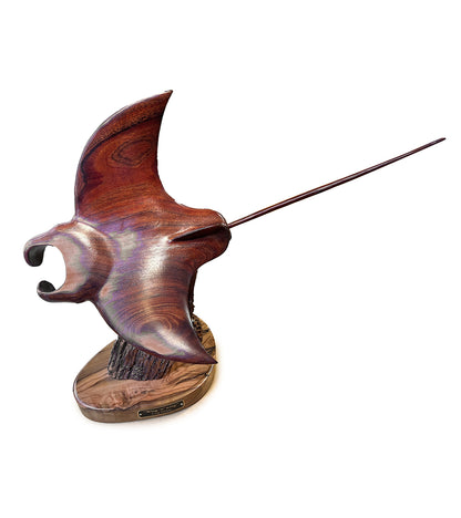 クレイグ・ニコルズ作 コア材彫刻「Wing n' Wing」