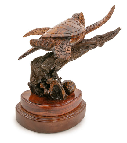 コアウッド彫刻「アイランド・カマアイナ」クレイグ・ニコルズ作