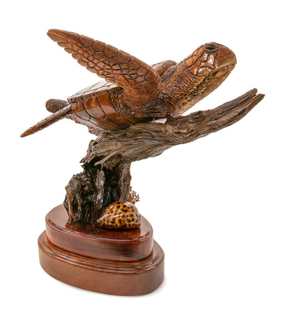 コアウッド彫刻「アイランド・カマアイナ」クレイグ・ニコルズ作