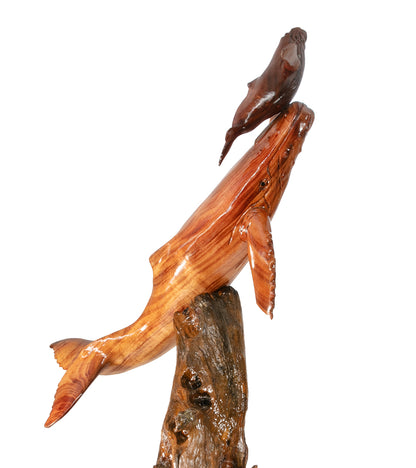 Escultura de madera de koa "Lazos familiares" de Craig Nichols