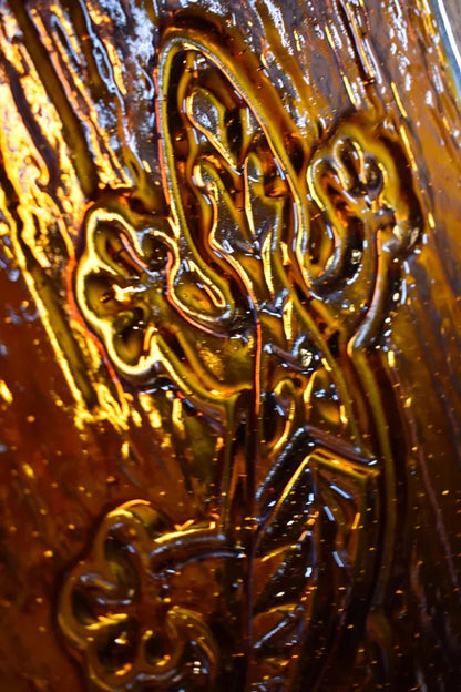 Glass Tattoo Art "Moʻo (Gecko)" by Roger Pawley