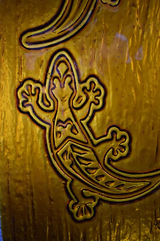 Glass Tattoo Art "Moʻo (Gecko)" by Roger Pawley