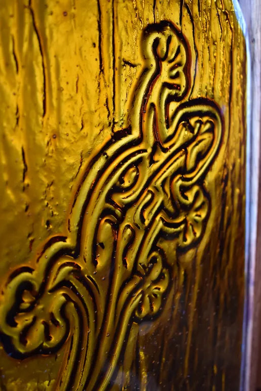 Glass Tattoo Art "Moʻo (Gecko)" by Roger Pawley