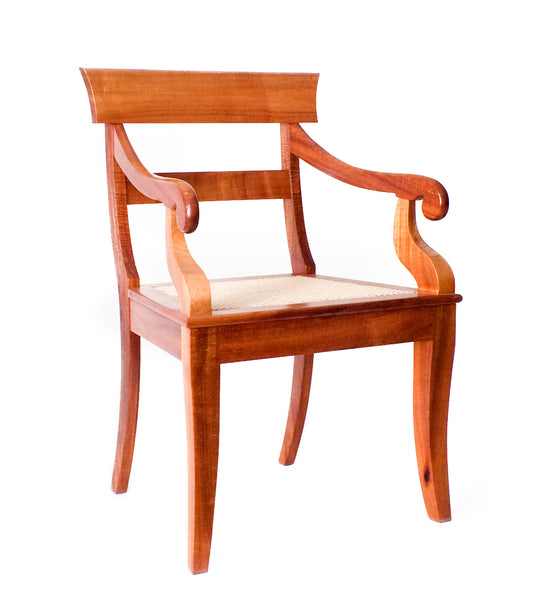 Almirantazgo con asiento de caña y apoyabrazos