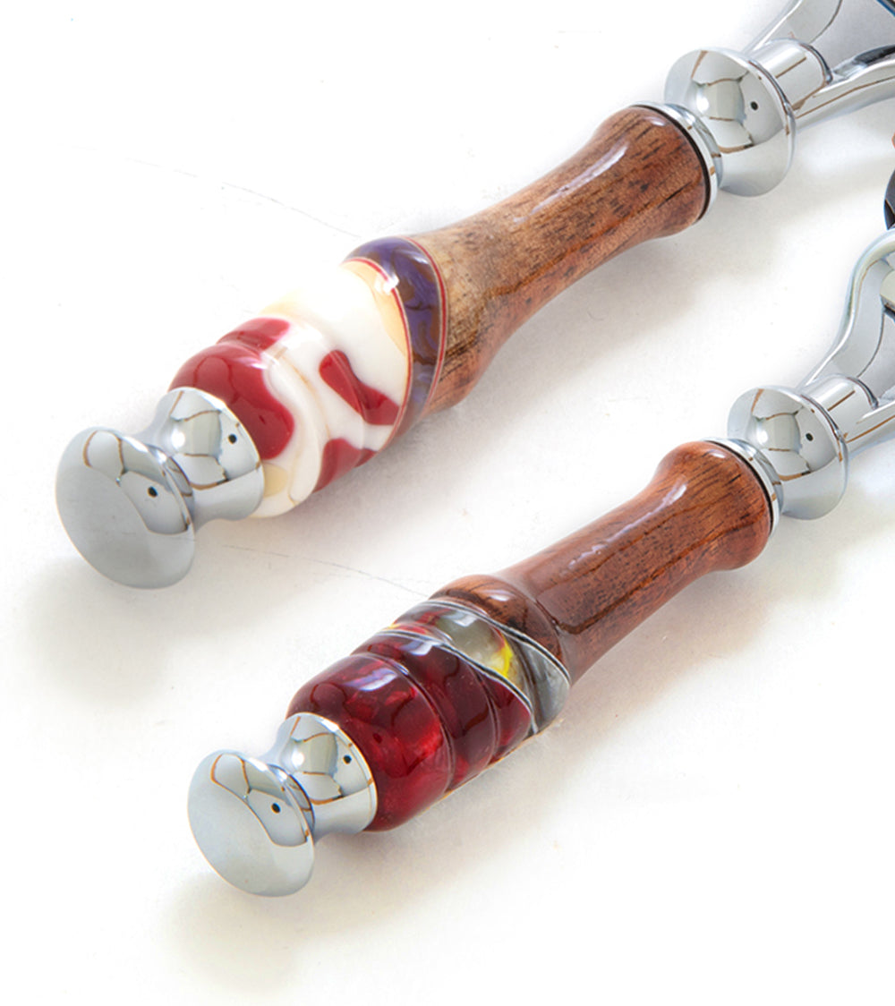 コアハイブリッドカミソリ - マッハ（レッド）by Dale Dennison