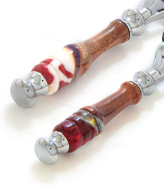 コアハイブリッドカミソリ - マッハ（レッド）by Dale Dennison