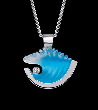 Colgante de onda mediana de oro blanco de 14 k y diamantes