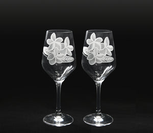 Sand-Etched Plumeria White Wine. Set of 2