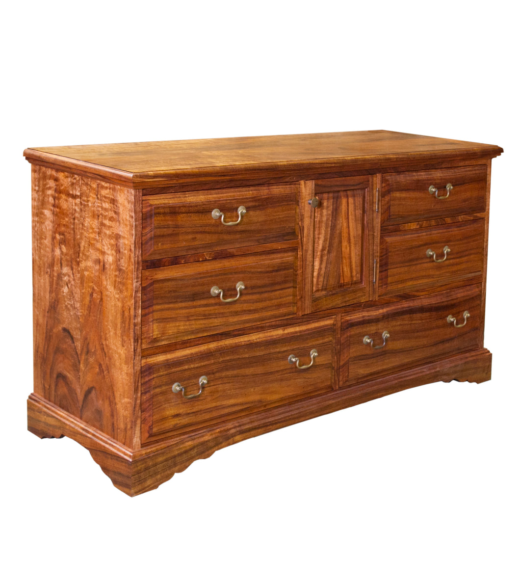 Kamuela 6 Drawer Dresser with Door