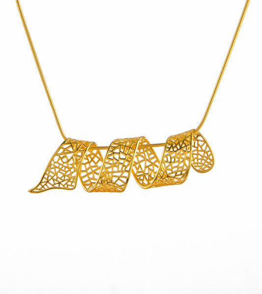 フキラウリボンネックレス