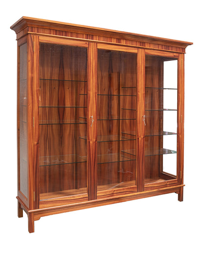 Vitrina Heritage Ali'i con tres paneles de vidrio y dos puertas