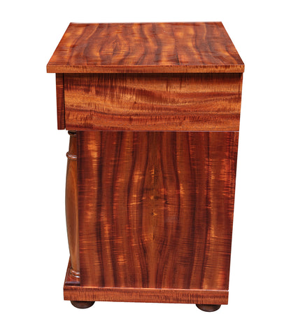 クイーンエマナイトスタンド