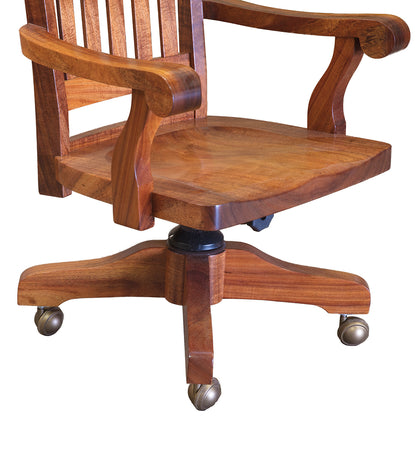 エグゼクティブ ハイバック スイベルチェア